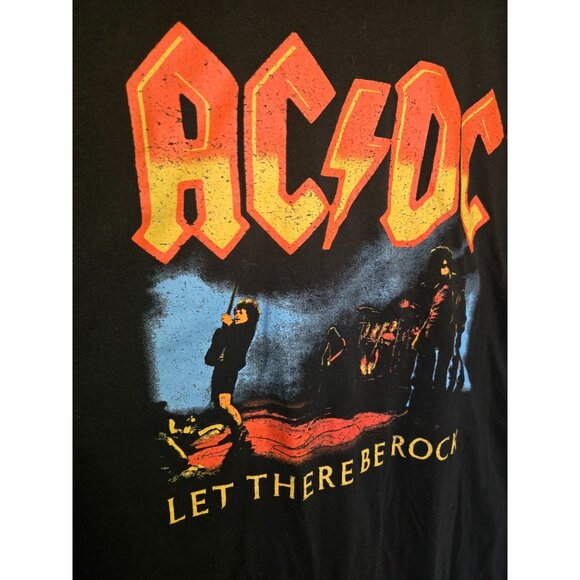 AC/DC Screen Print Rock Band Tee Size Small Concert Classic Fan Favorite - Picture 3 of 4